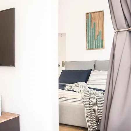 Just Urban - Modern Loft In Center V Giornate דירה מילאנו
